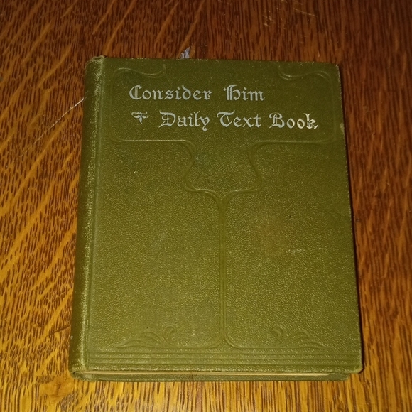 Green Daily Text Book